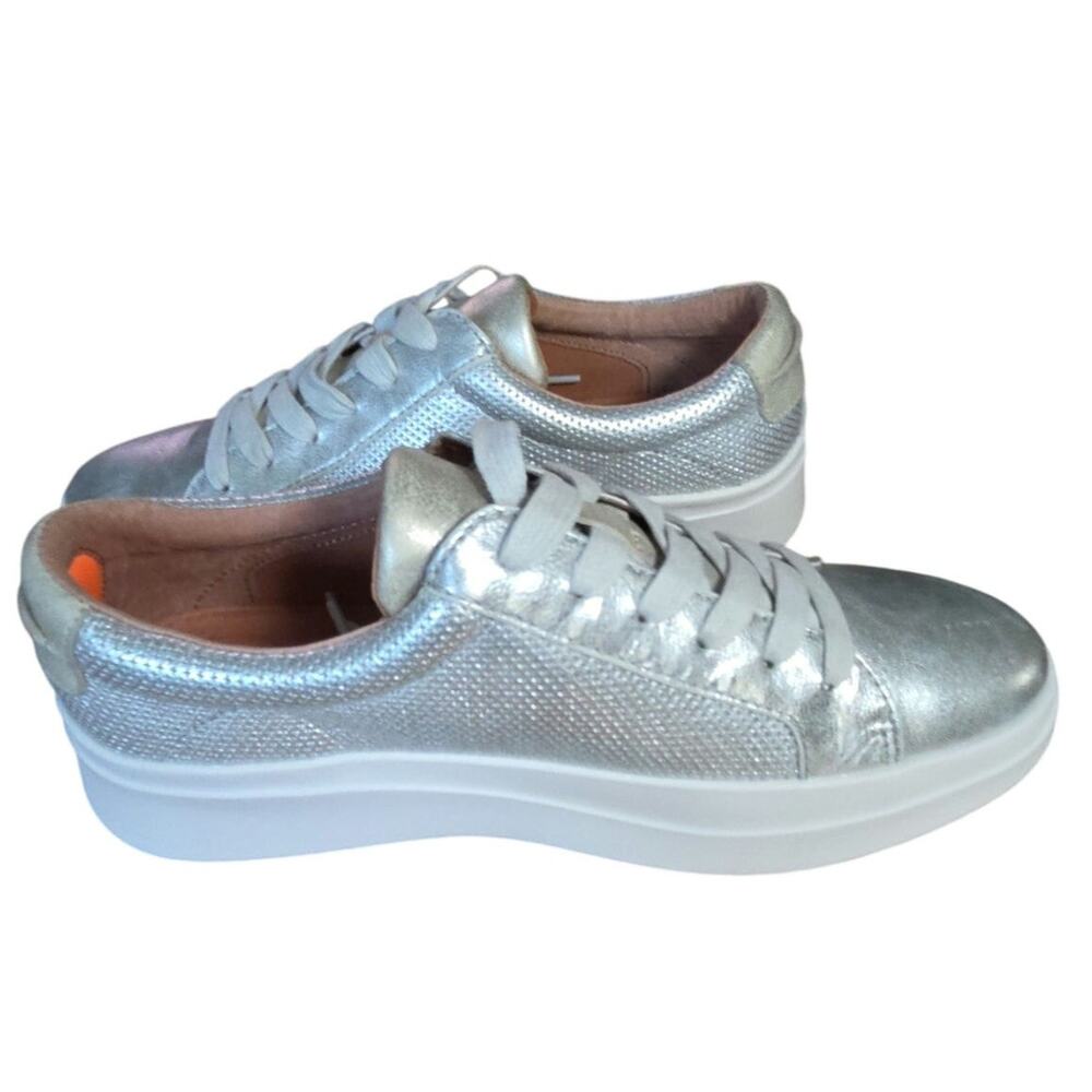 NWOB Gentle Souls by Kenneth Cole Rosette Platform Silver Sneakers 8.5